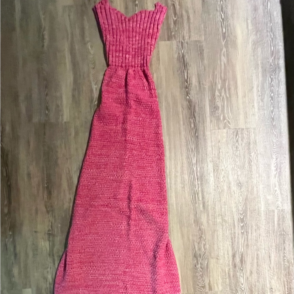 Comfy Mermaid Tail Blanket